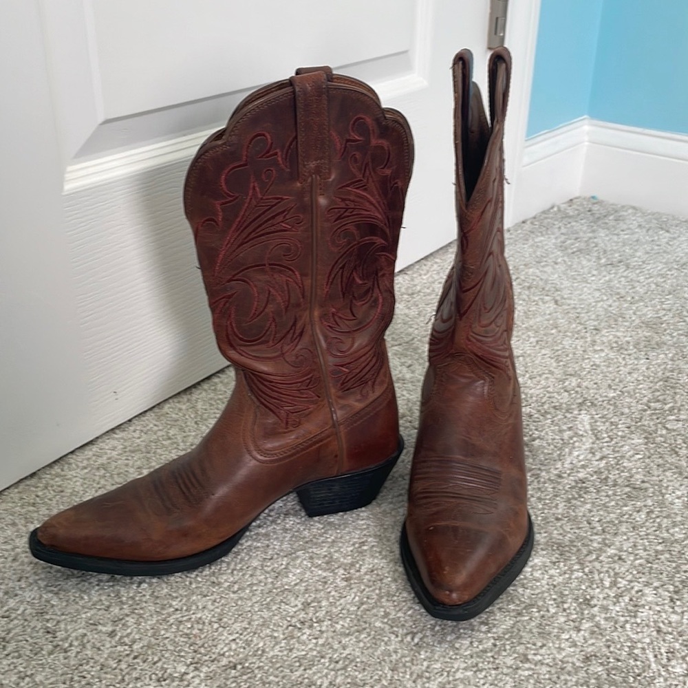 Arias woman’s boot. Size 5.5